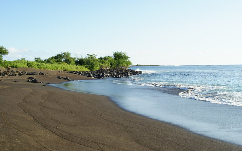  day_3_black beach_floreana_galapagos